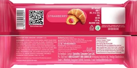 Britannia Treat Croissant Strawberry, 45 g
