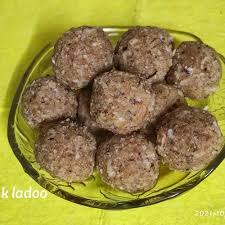 LS METHI DINK LADOO 250 G